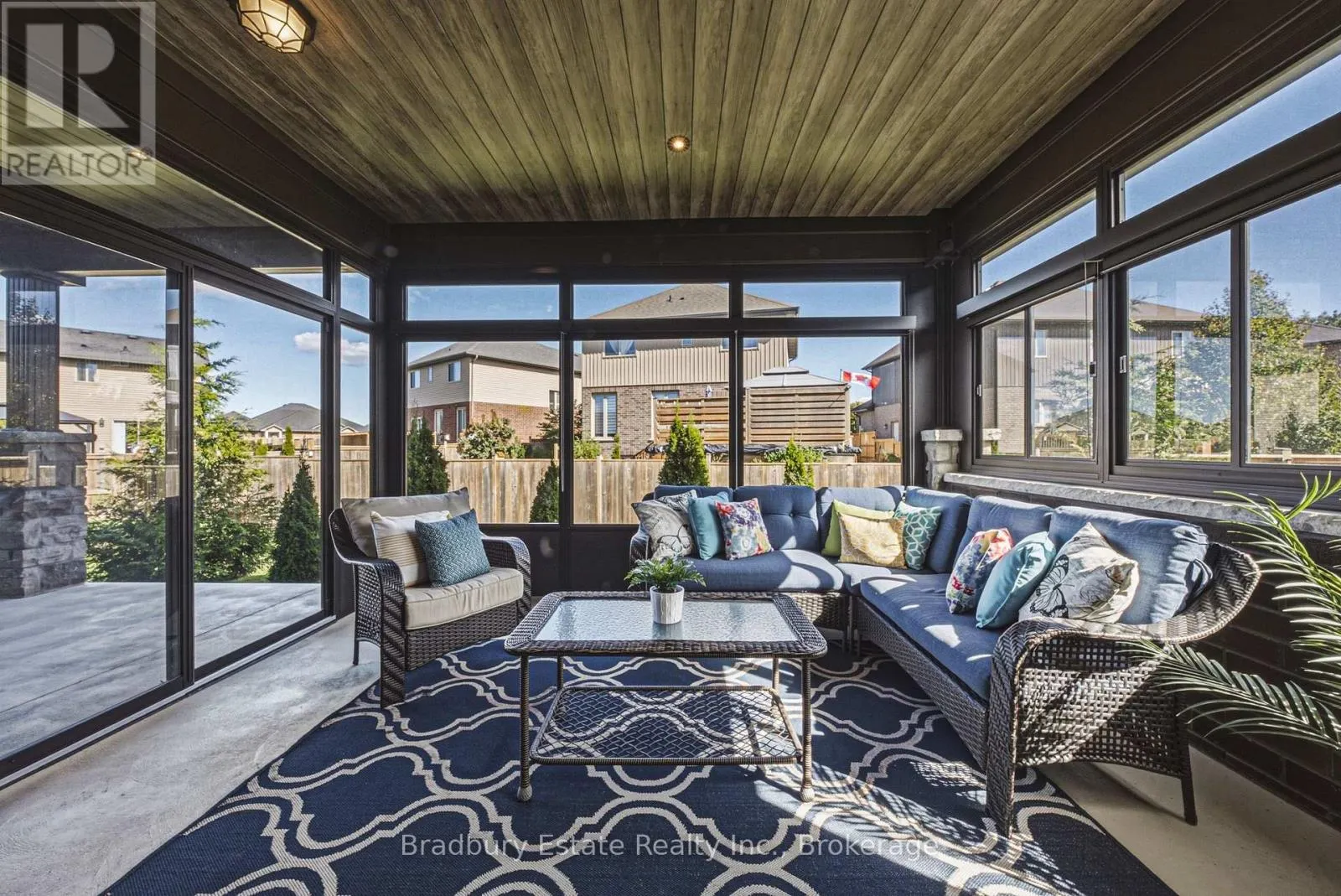 23 - 24 CRADDOCK BOULEVARD #23