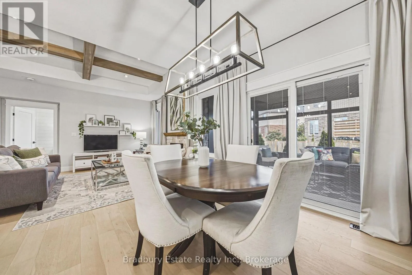 23 - 24 CRADDOCK BOULEVARD #23