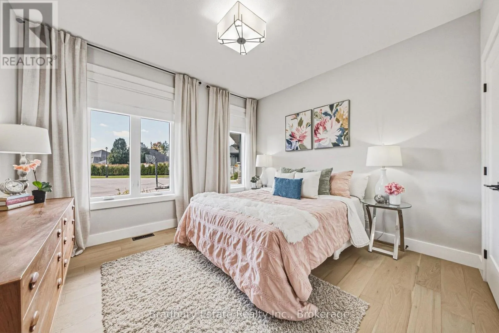 23 - 24 CRADDOCK BOULEVARD #23