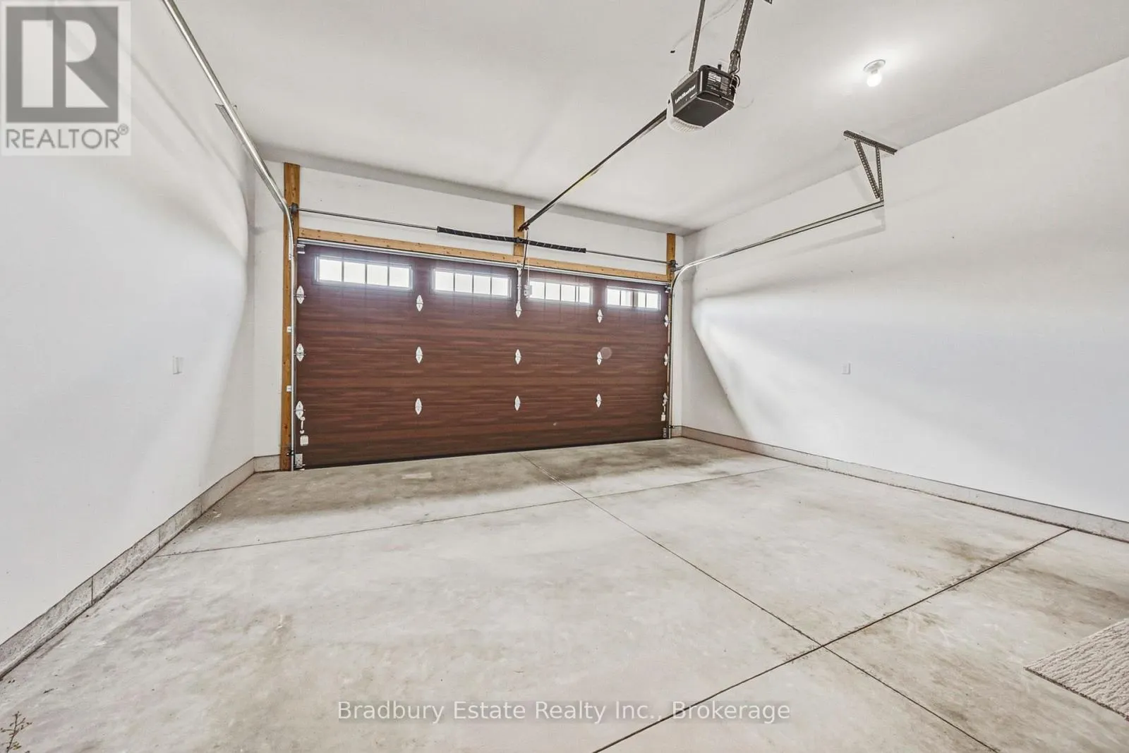 23 - 24 CRADDOCK BOULEVARD #23