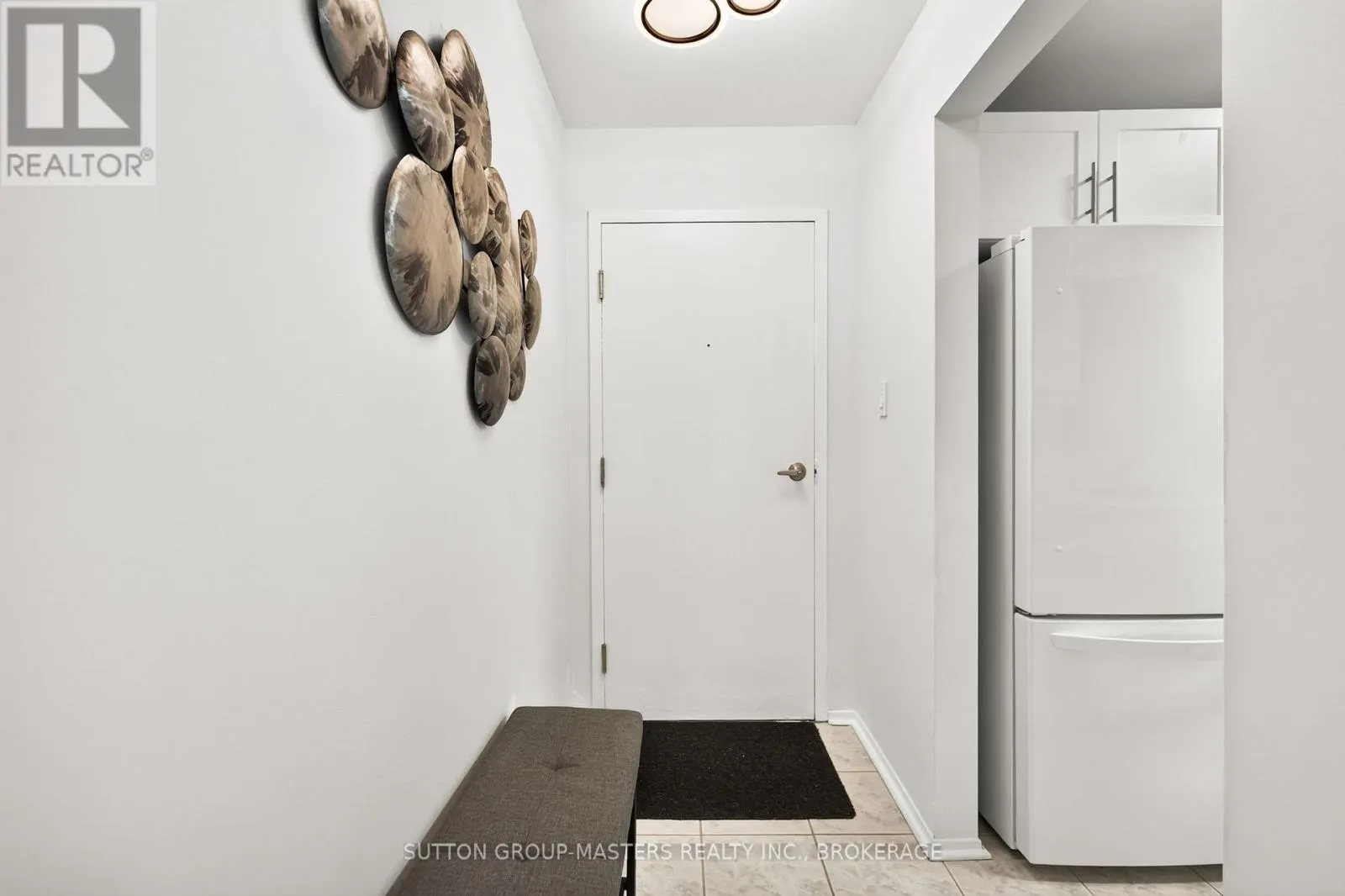 101 - 573 ARMSTRONG ROAD #101