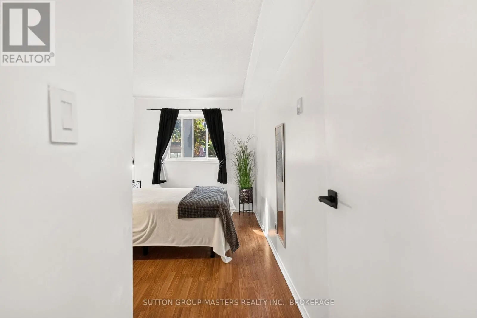 101 - 573 ARMSTRONG ROAD #101