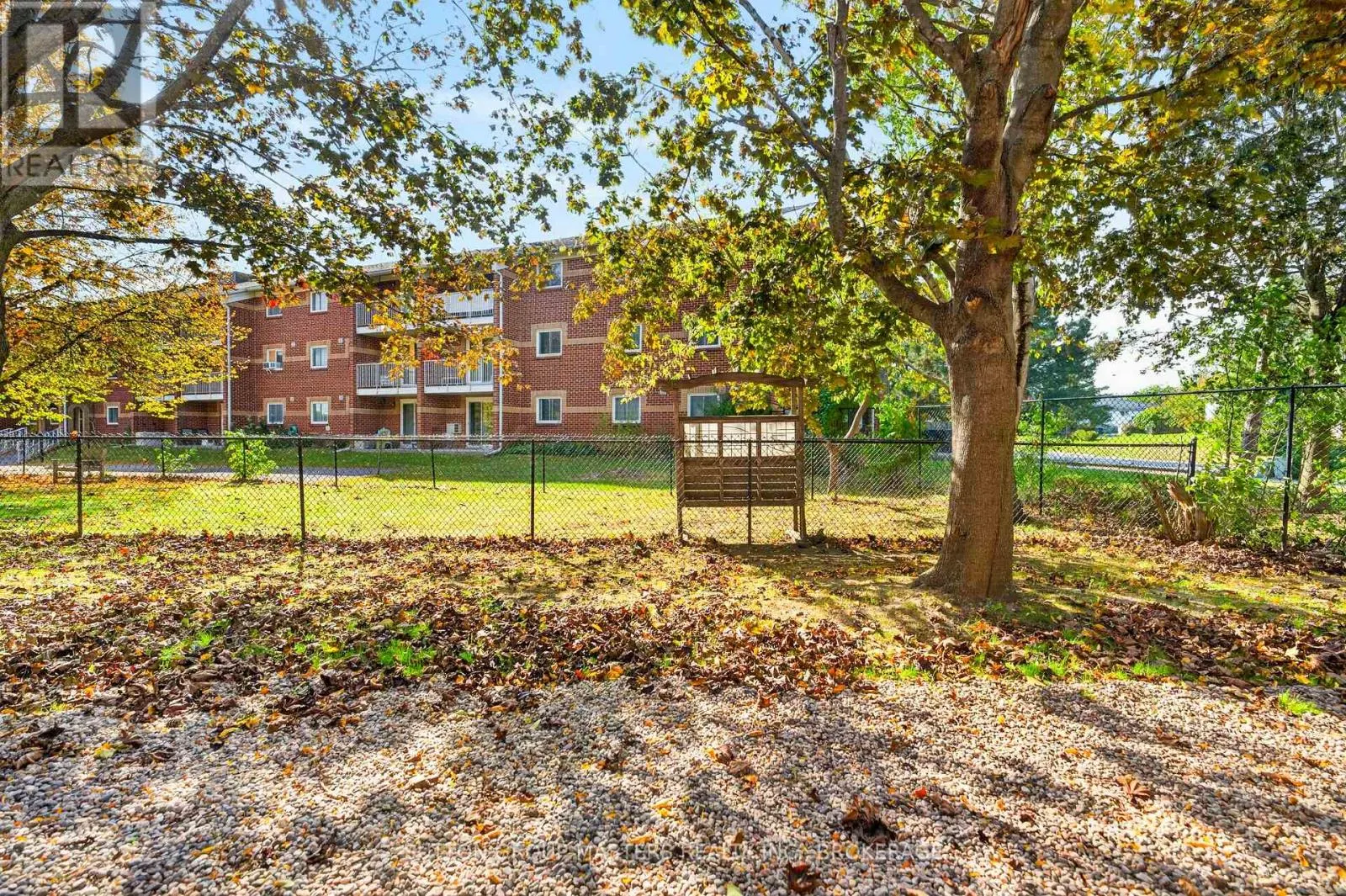 101 - 573 ARMSTRONG ROAD #101