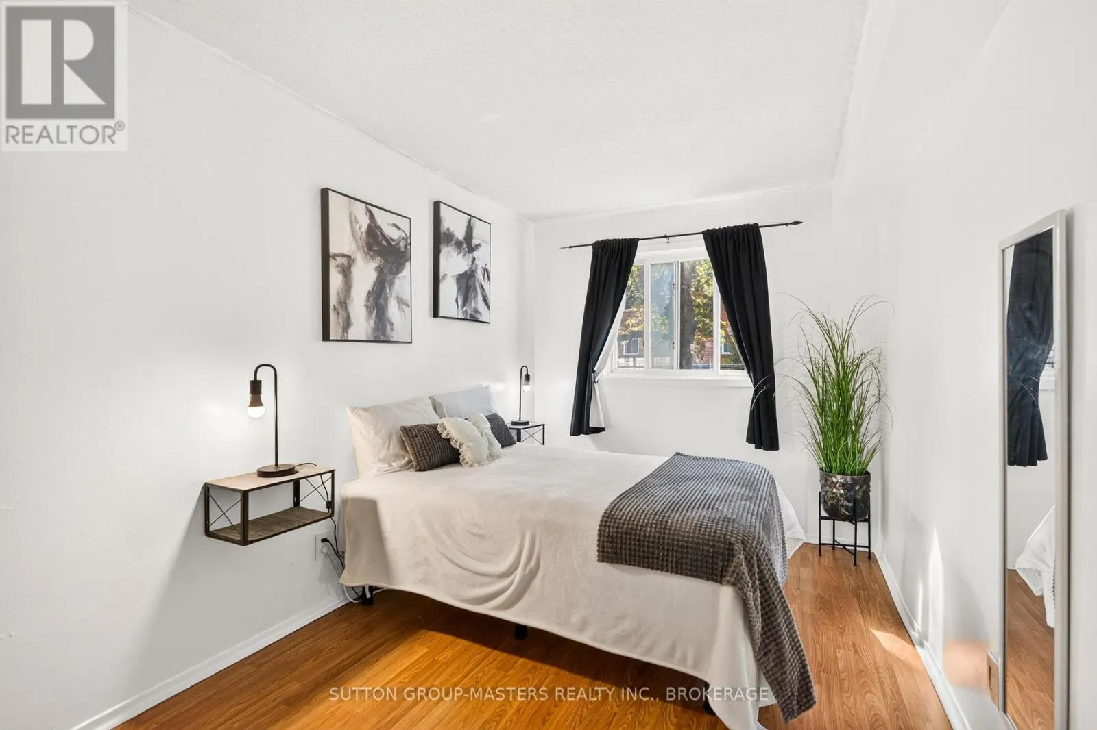 101 - 573 ARMSTRONG ROAD #101