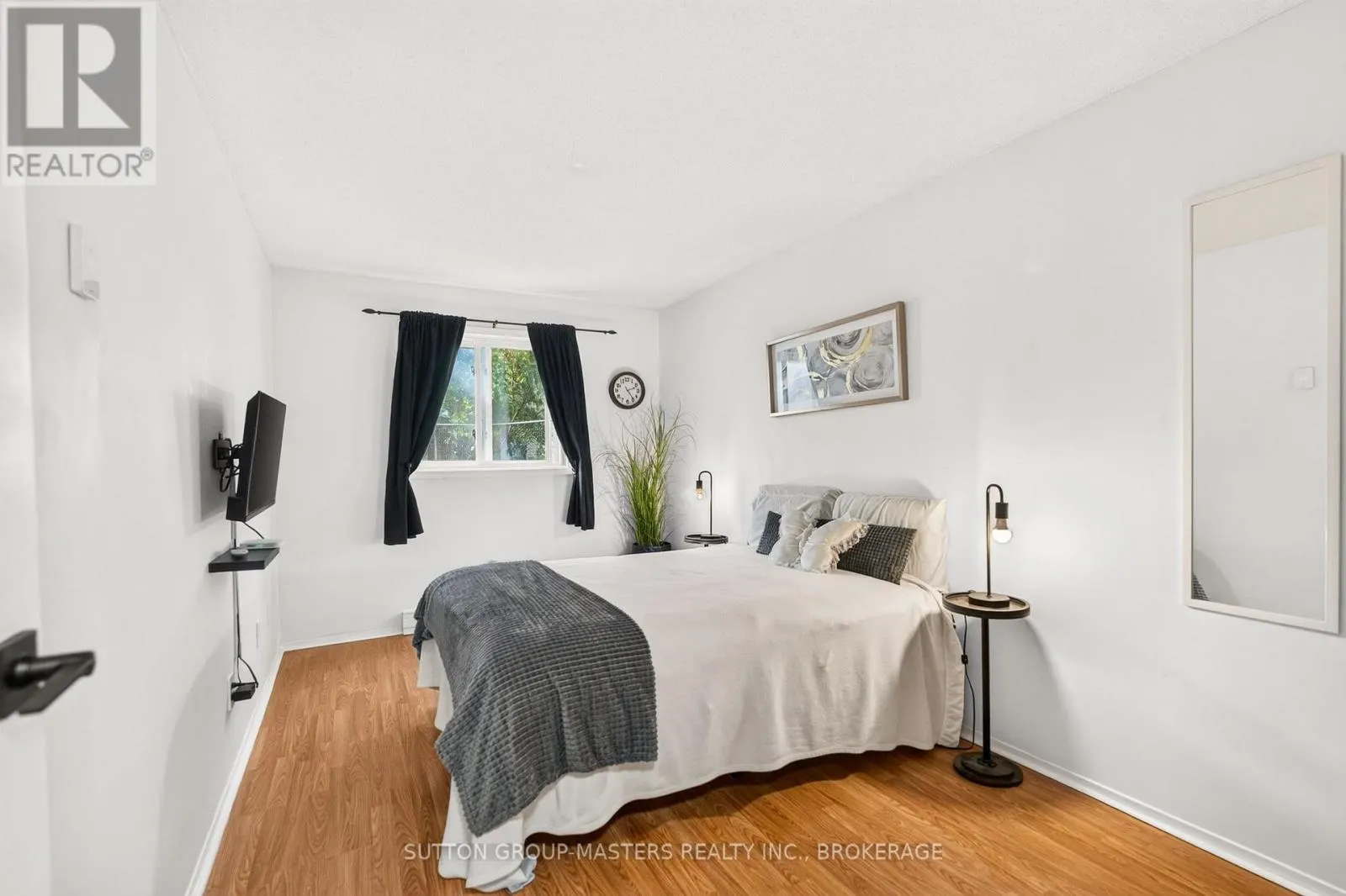 101 - 573 ARMSTRONG ROAD #101