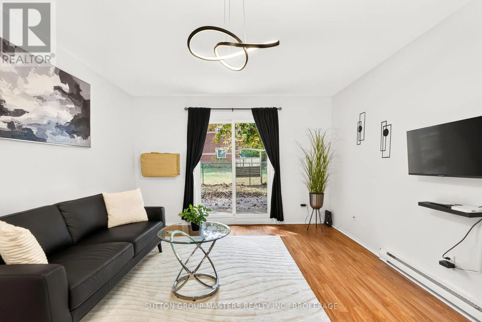 101 - 573 ARMSTRONG ROAD #101