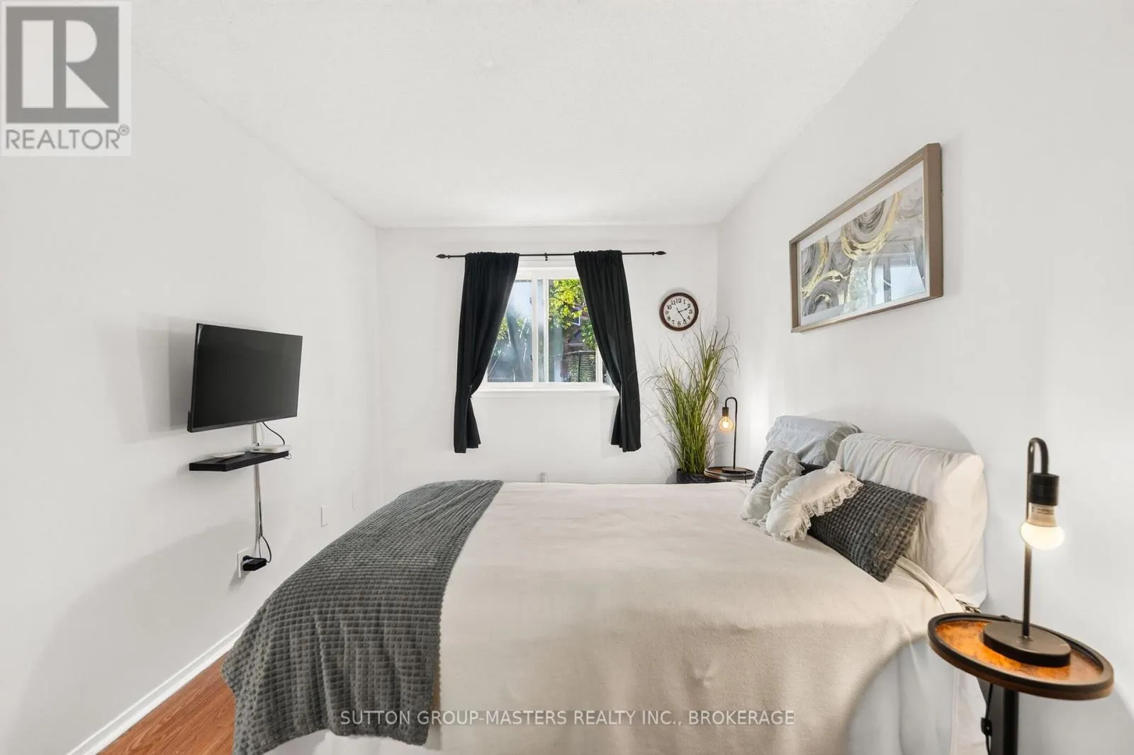 101 - 573 ARMSTRONG ROAD #101