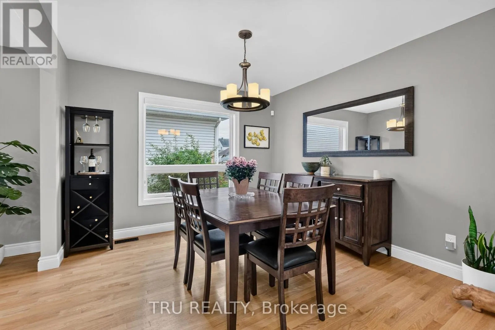 986 SHEENBORO CRESCENT