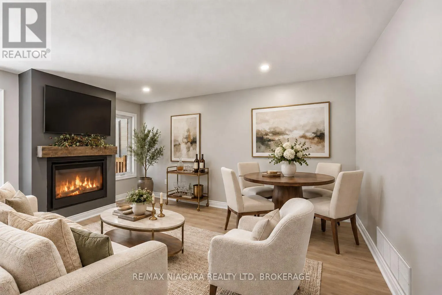 18 - 340 PROSPECT POINT ROAD N #18