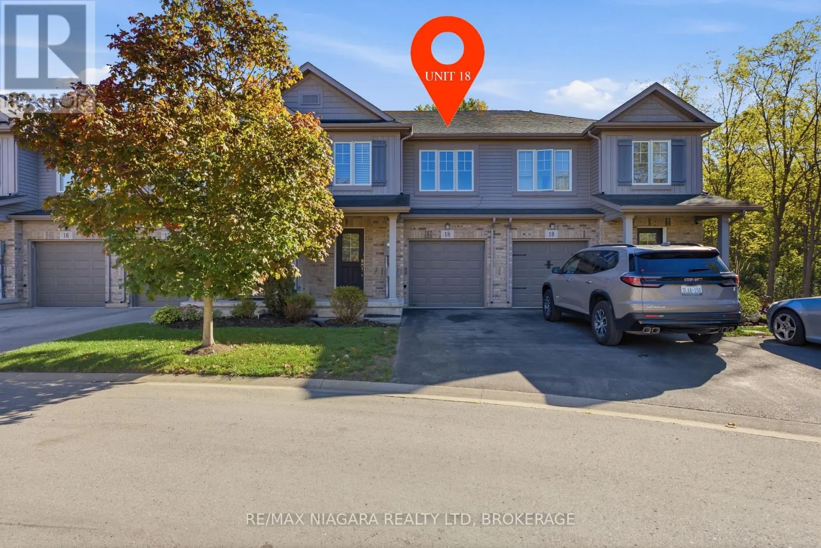 18 - 340 PROSPECT POINT ROAD N #18