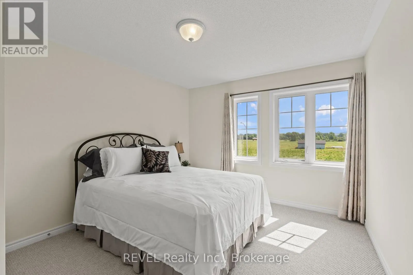 318 CONCESSION 3 ROAD