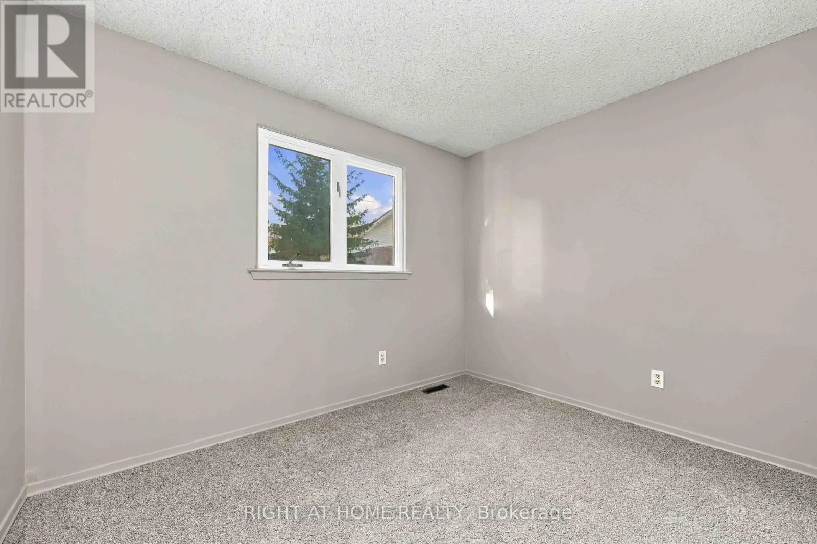 51 MAPLESTONE AVENUE