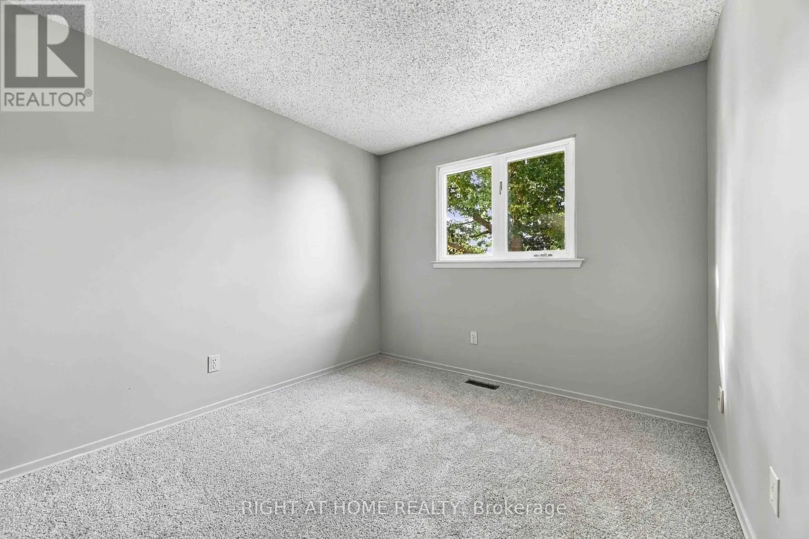 51 MAPLESTONE AVENUE