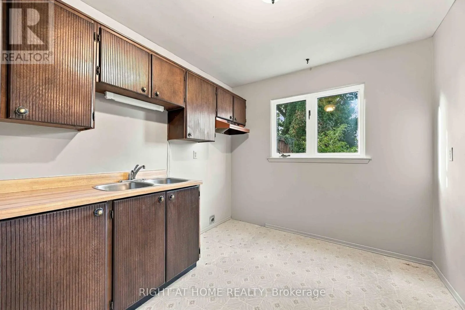 51 MAPLESTONE AVENUE