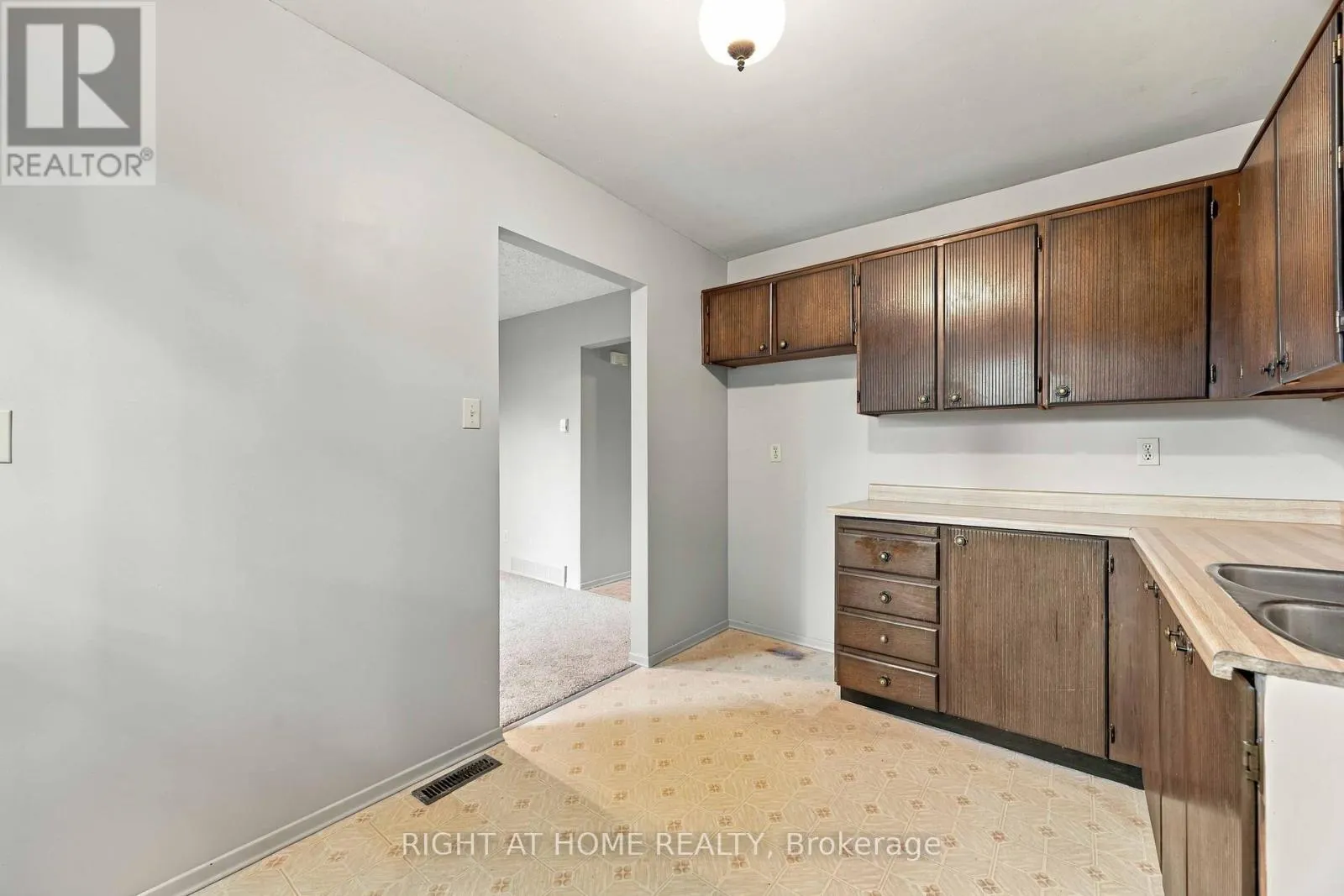 51 MAPLESTONE AVENUE