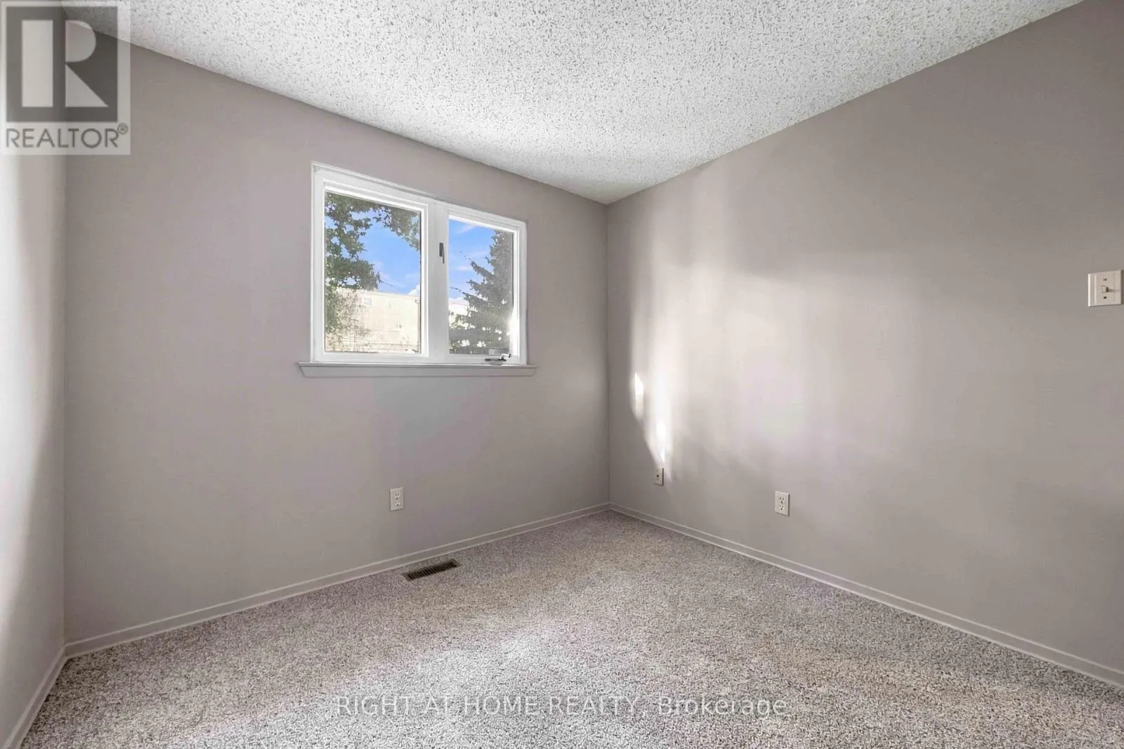 51 MAPLESTONE AVENUE