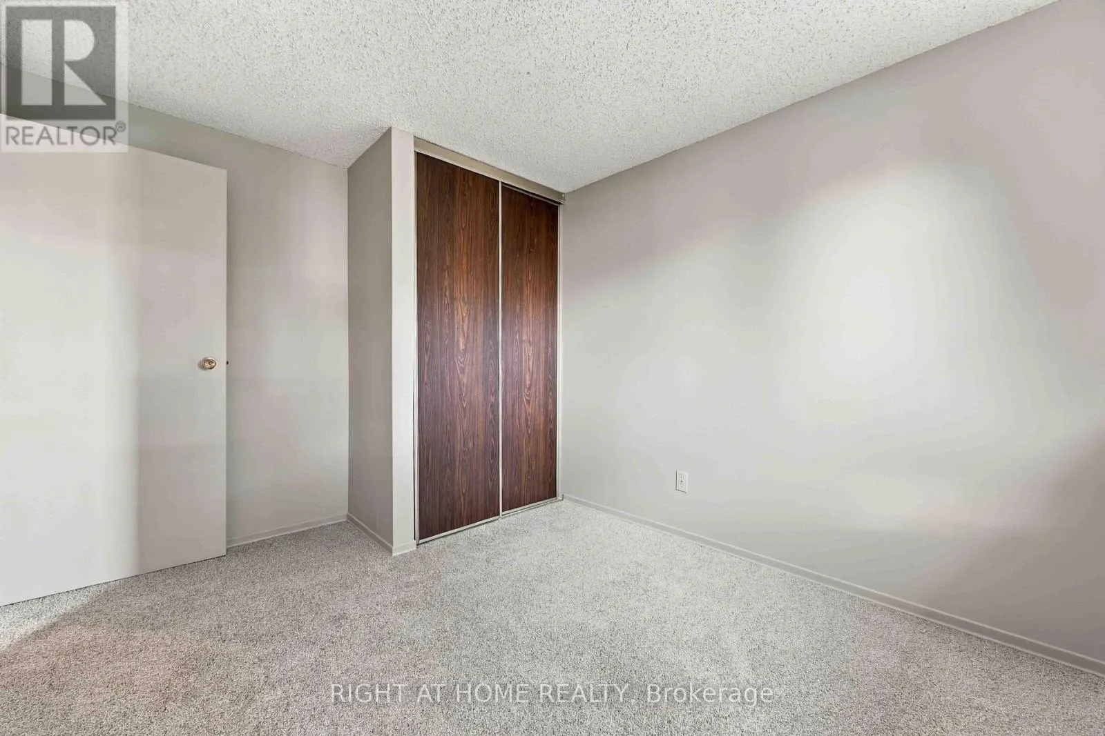 51 MAPLESTONE AVENUE