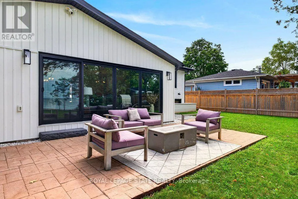 90 LAKESIDE DRIVE