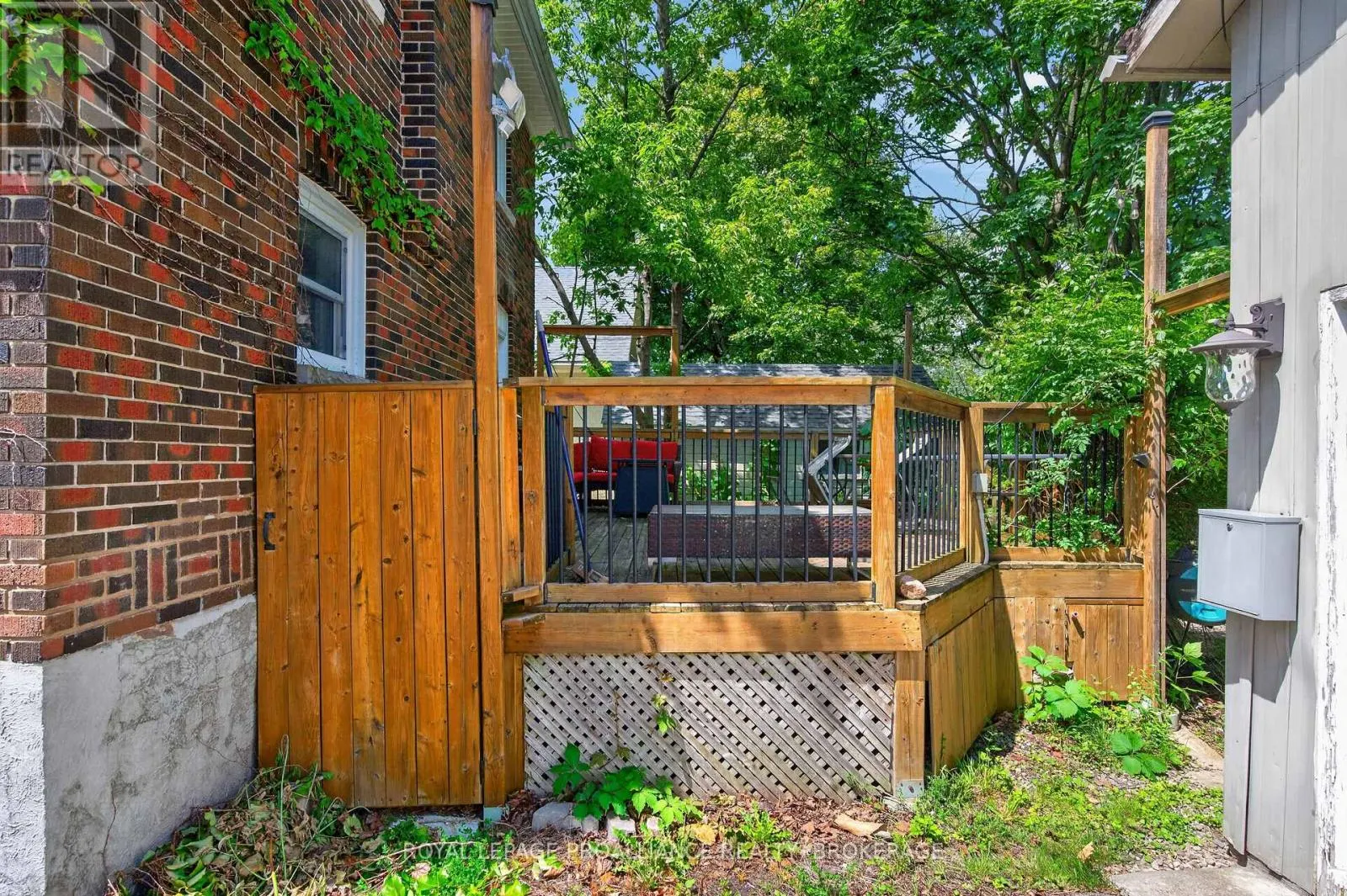 101 NAPIER STREET