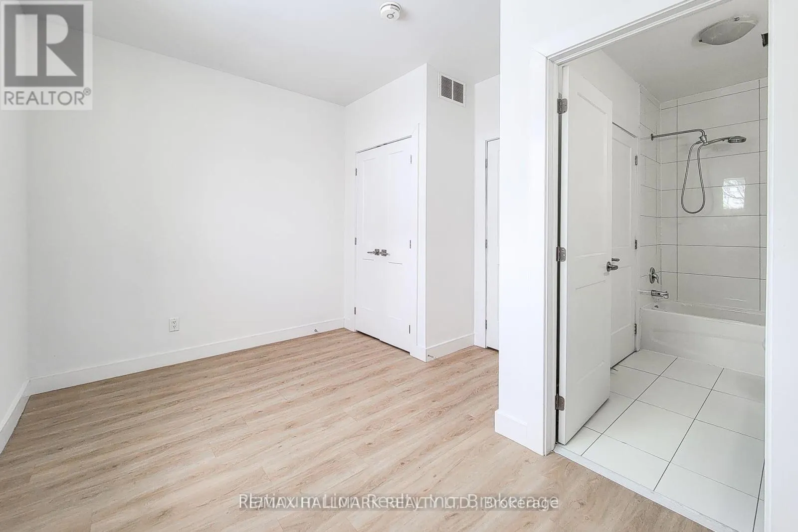 340-342 BARTON STREET E