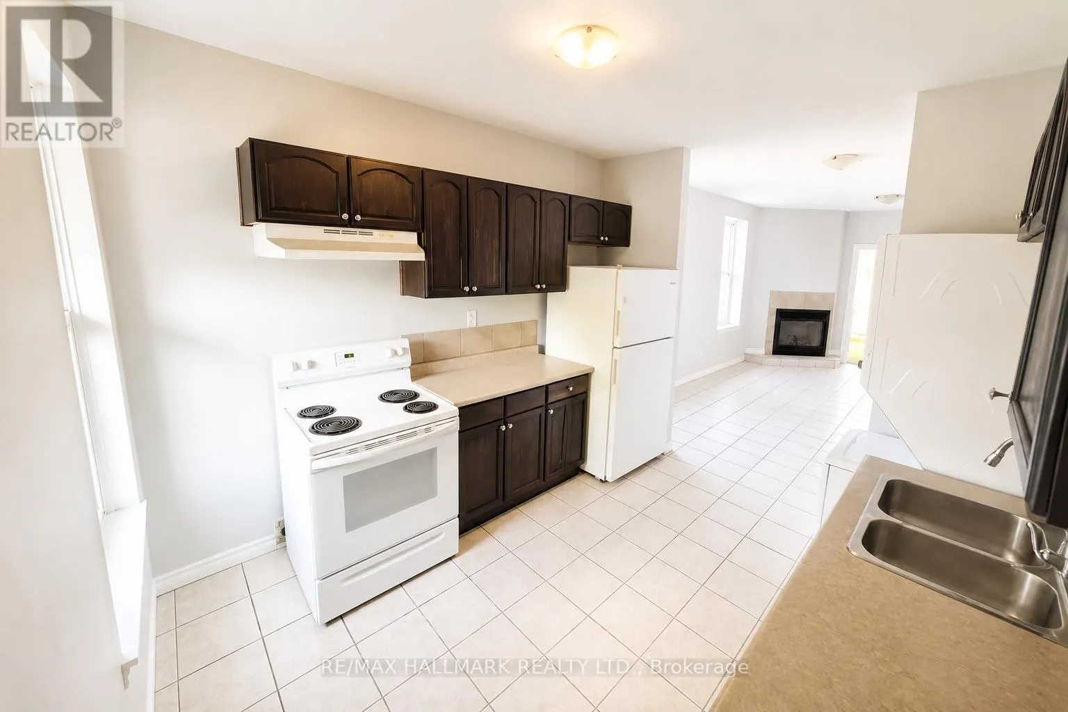 340-342 BARTON STREET E