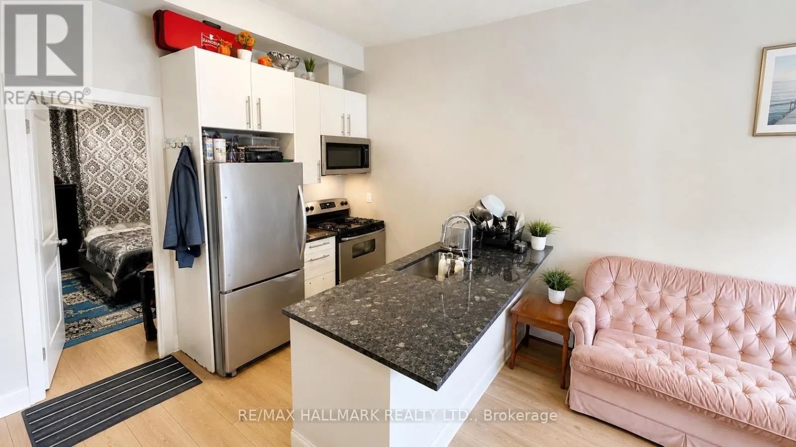 340-342 BARTON STREET E