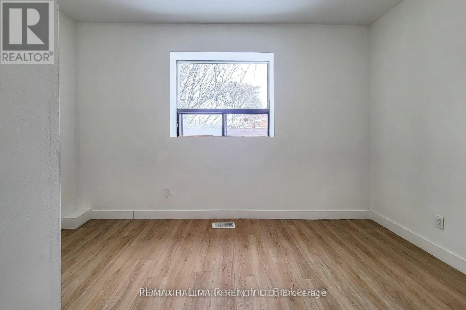 340-342 BARTON STREET E