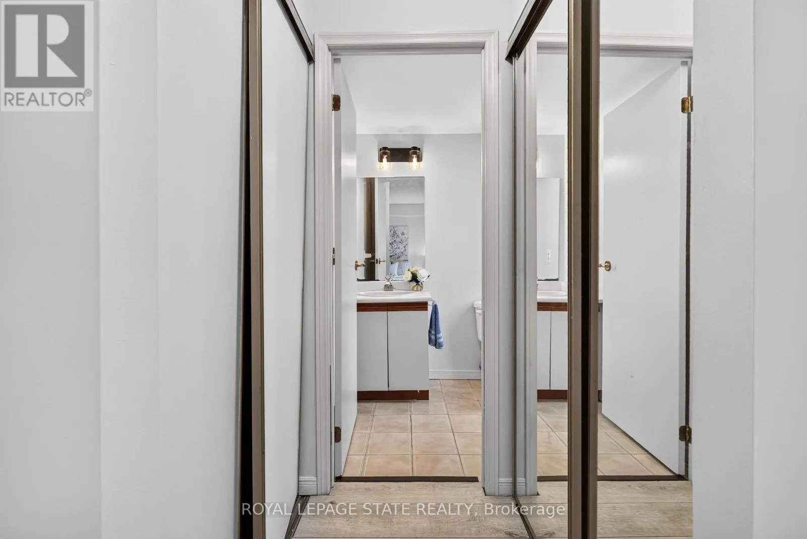 203 - 966 QUEENSTON ROAD