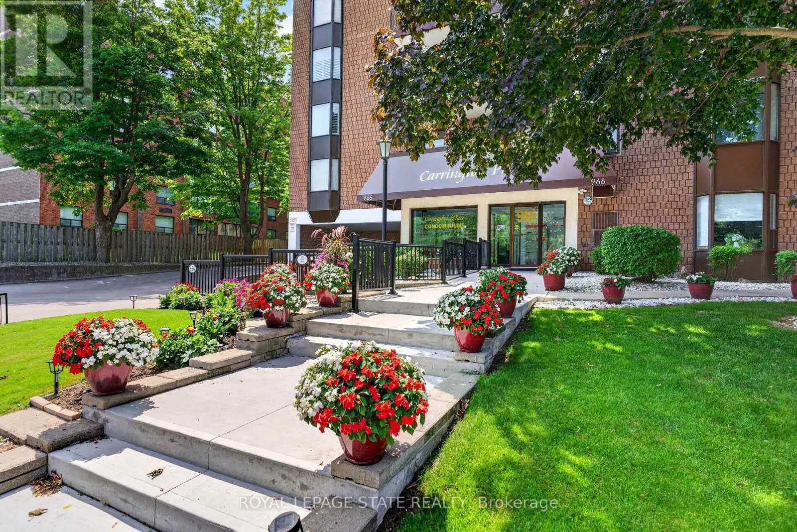 203 - 966 QUEENSTON ROAD
