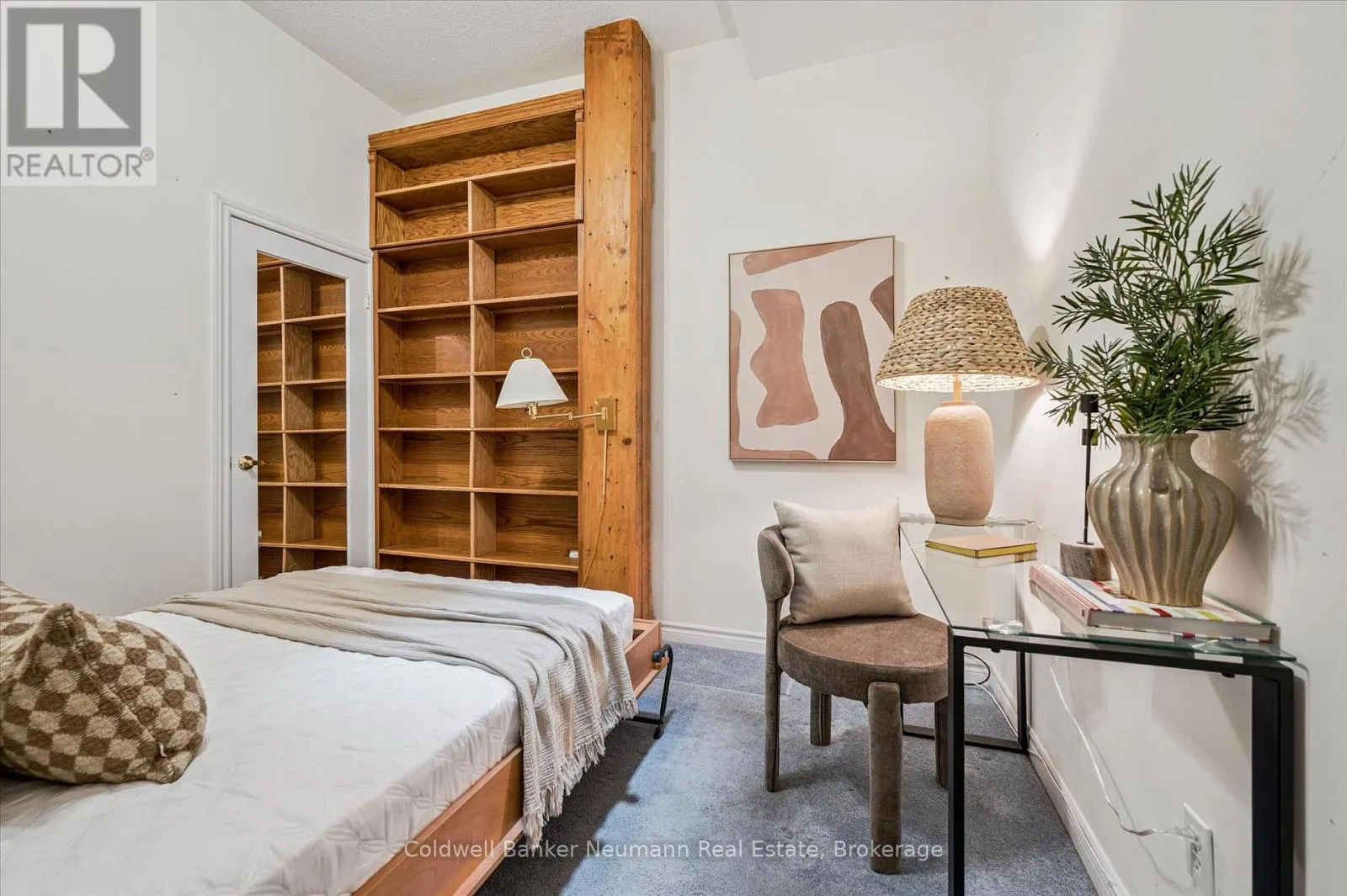306 - 478 ST ANDREW STREET E #306
