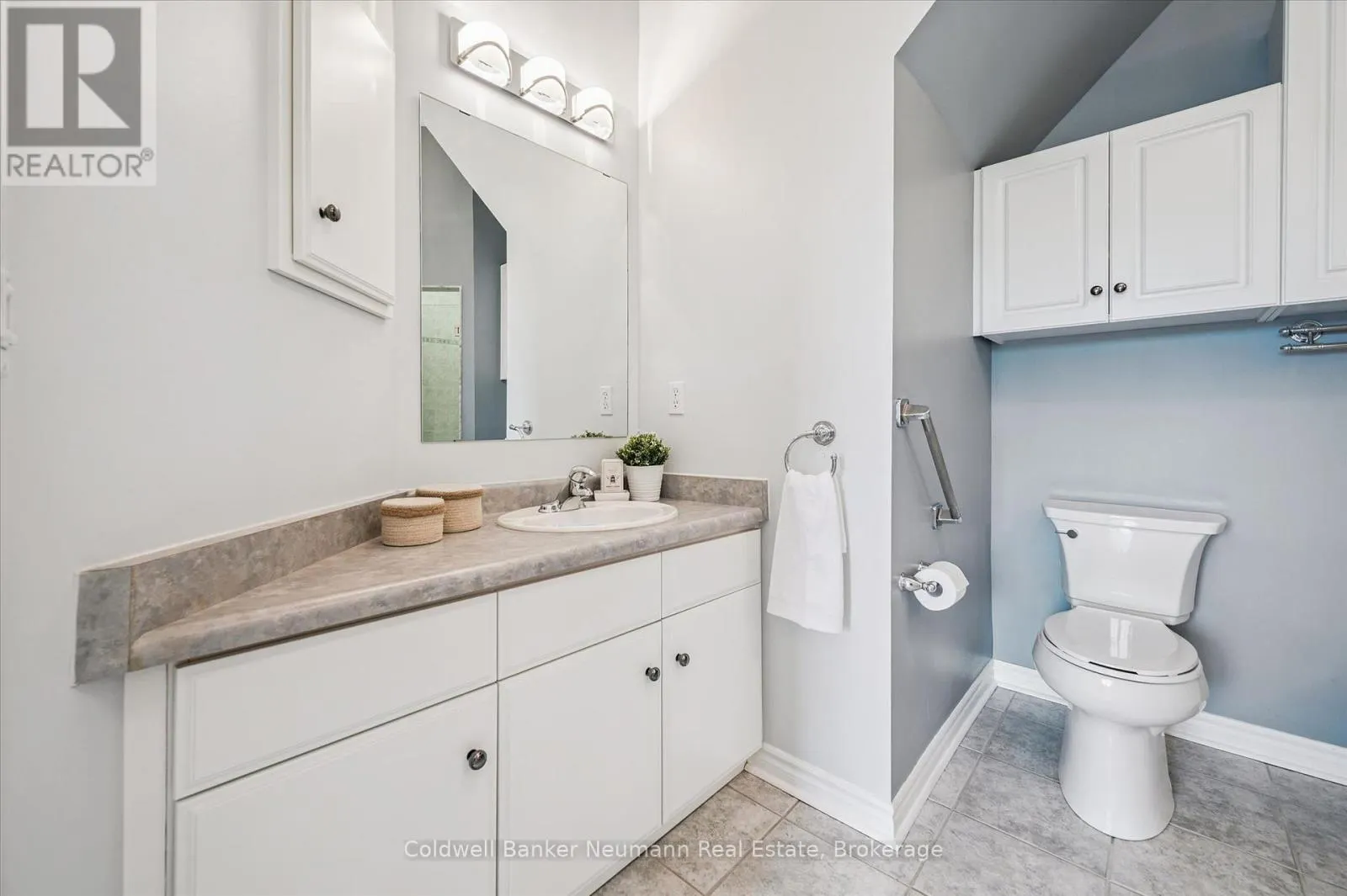 306 - 478 ST ANDREW STREET E #306