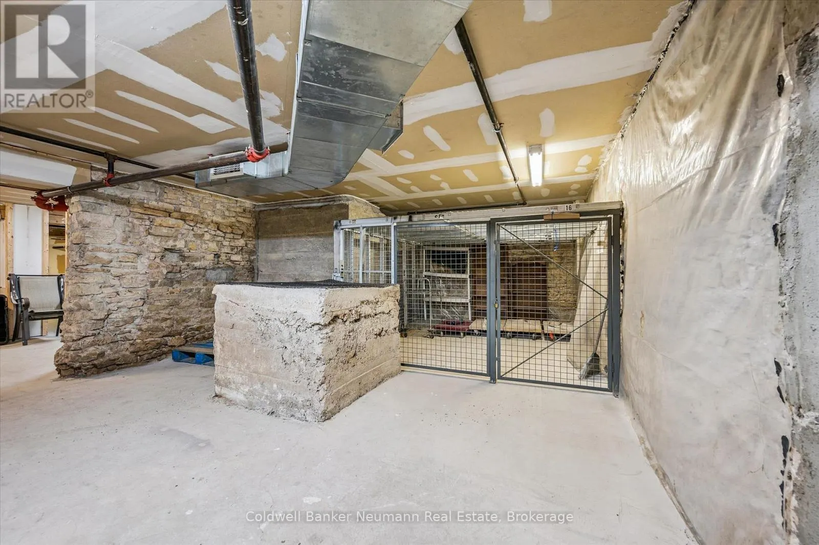 306 - 478 ST ANDREW STREET E #306