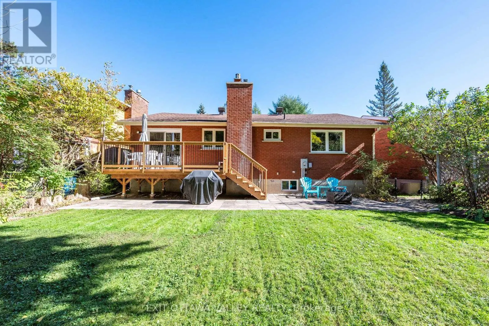 6 SUMAC COURT