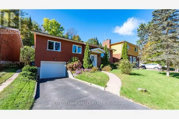 6 SUMAC COURT