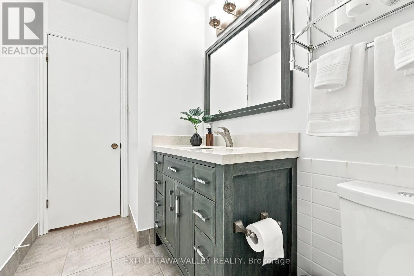 6 SUMAC COURT