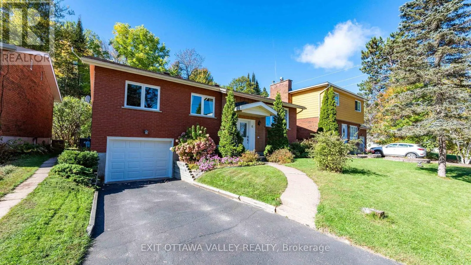 6 SUMAC COURT