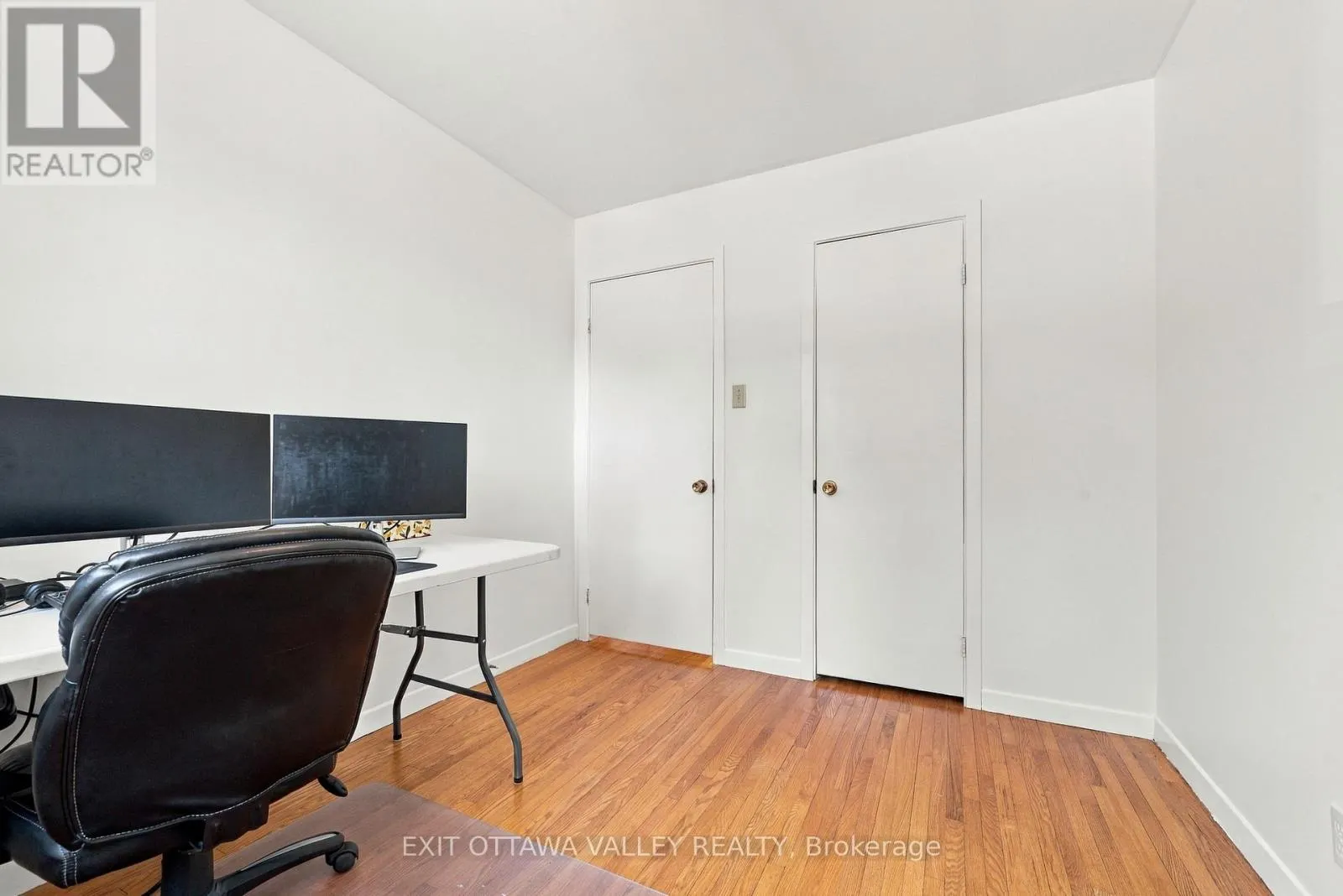6 SUMAC COURT