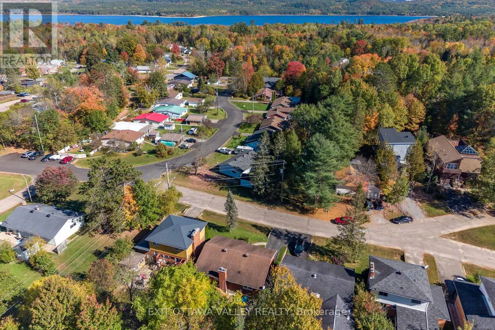 6 SUMAC COURT