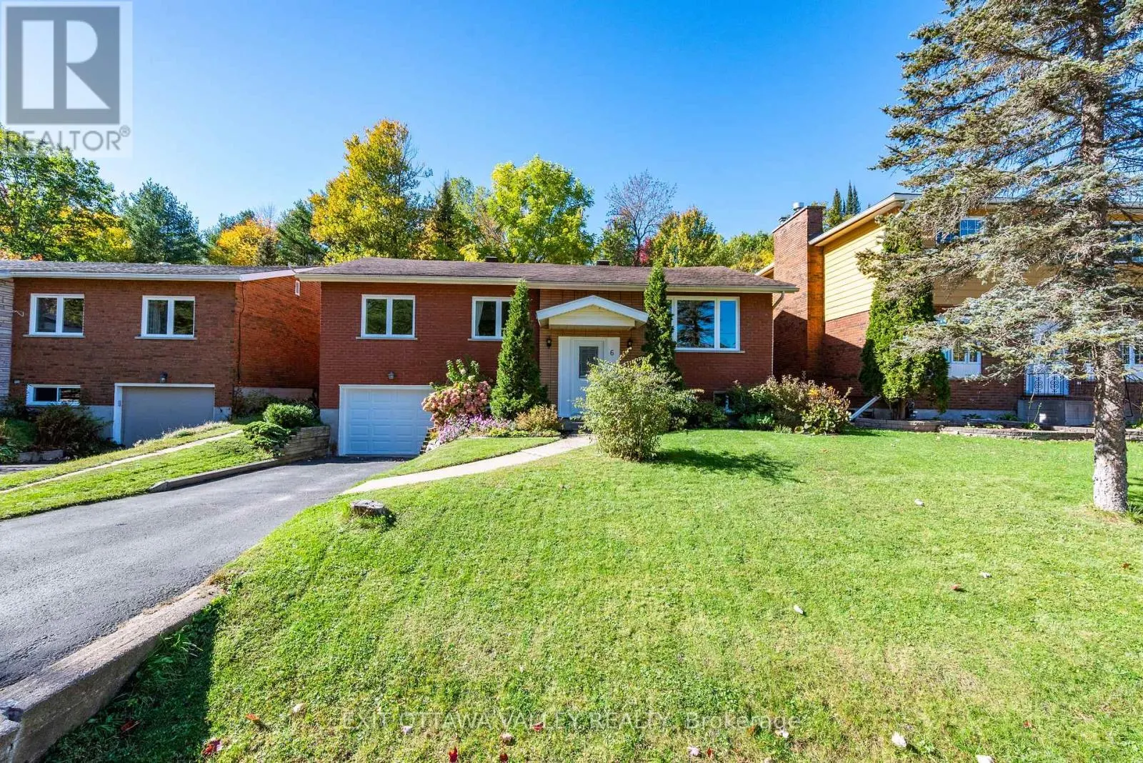 6 SUMAC COURT