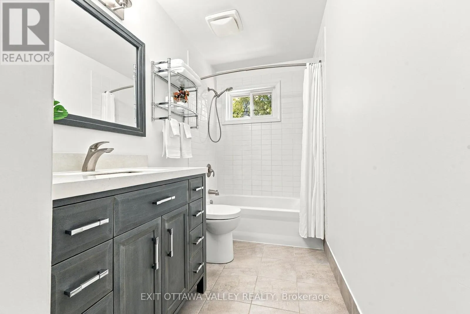 6 SUMAC COURT