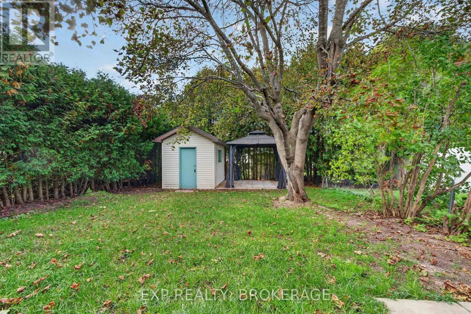 585 GAVIN COURT