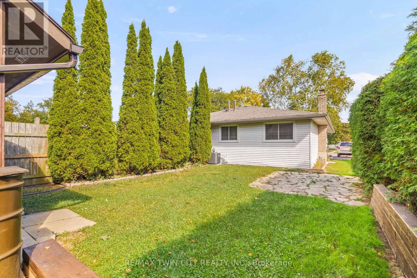35 IVANHOE ROAD