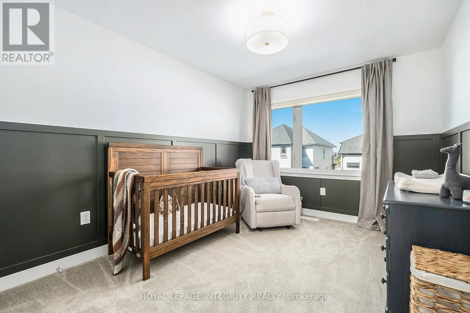 860 SOLARIUM AVENUE
