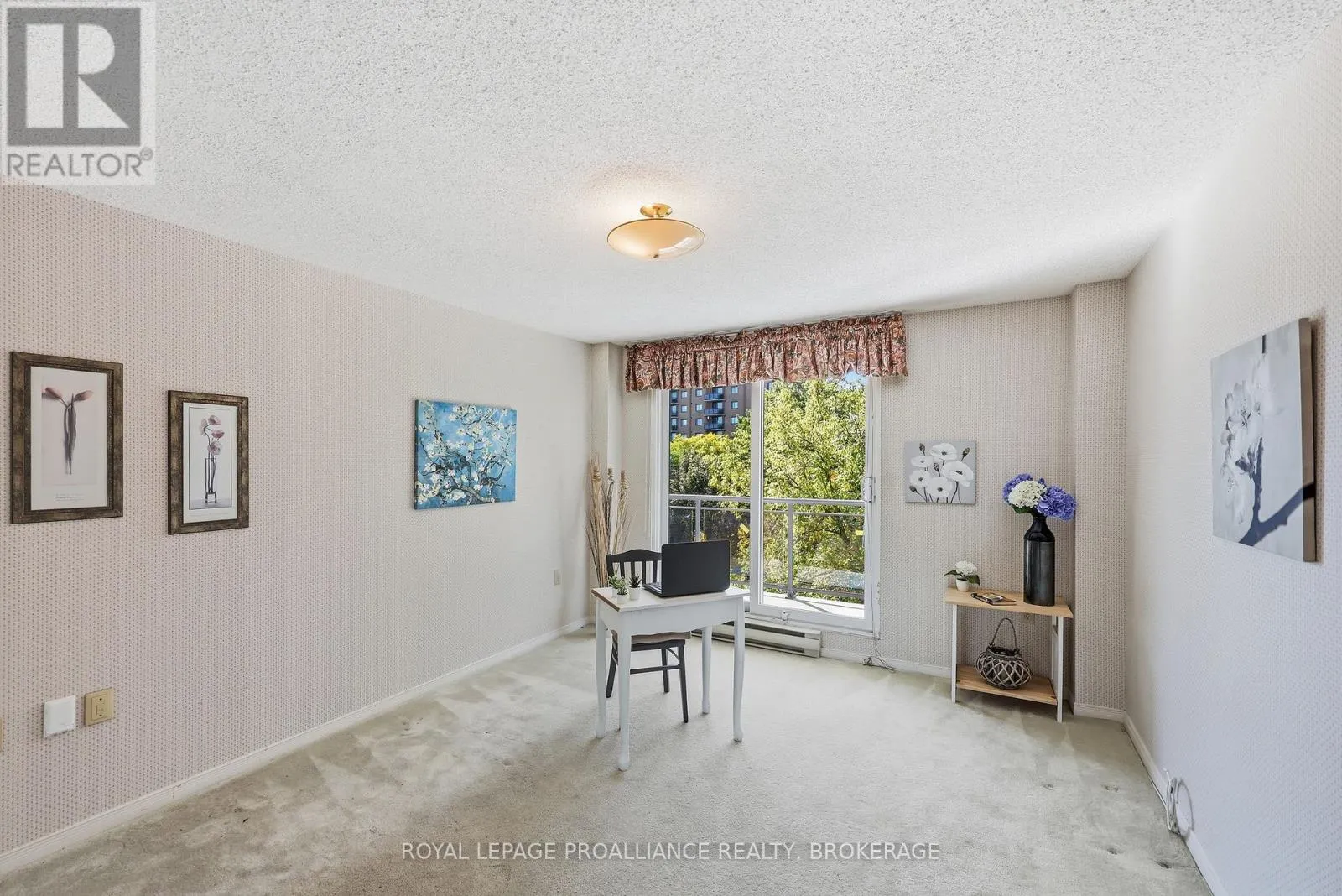 406 - 115 BARRETT COURT #406