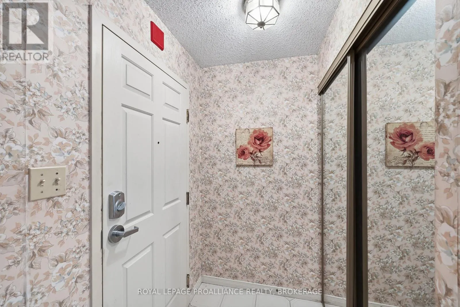 406 - 115 BARRETT COURT #406