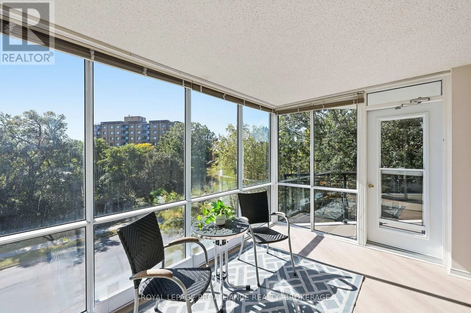 406 - 115 BARRETT COURT #406