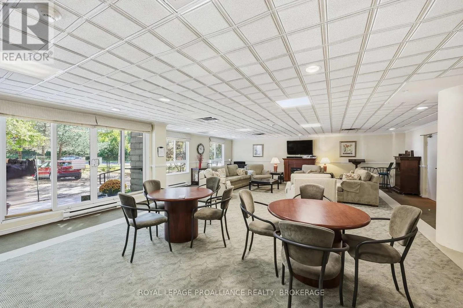 406 - 115 BARRETT COURT #406
