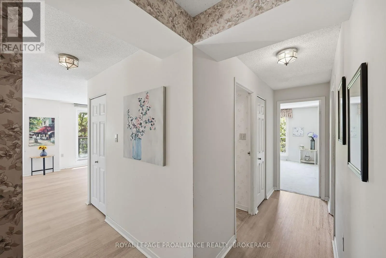 406 - 115 BARRETT COURT #406