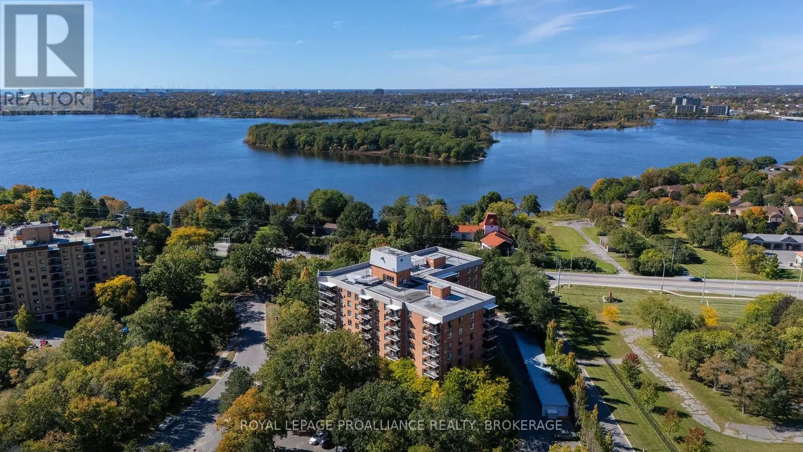 406 - 115 BARRETT COURT #406