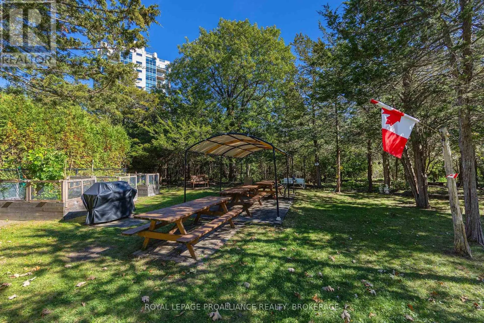 406 - 115 BARRETT COURT #406